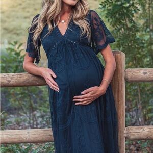 ✨Host Pick✨PinkBlush Navy Blue Lace Mesh Overlay Maternity Maxi Dress